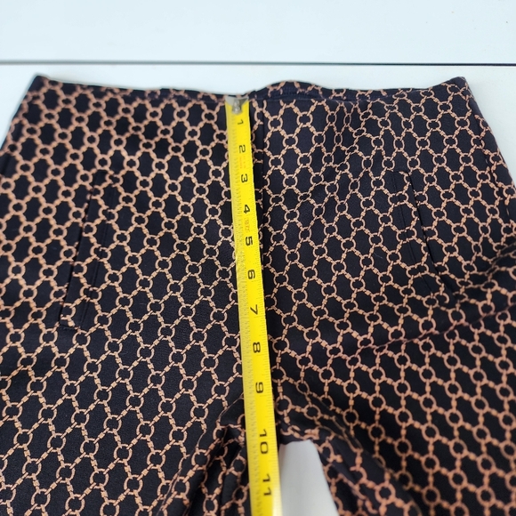 Chico's Women's Size 0 US 4 Chain Print Slim Leg Pants Pull On Gold/Black - Picture 5 of 12